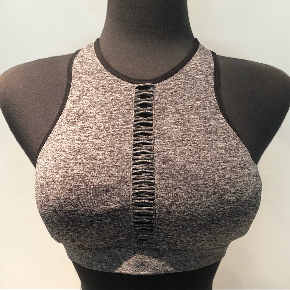 High neck sports bra